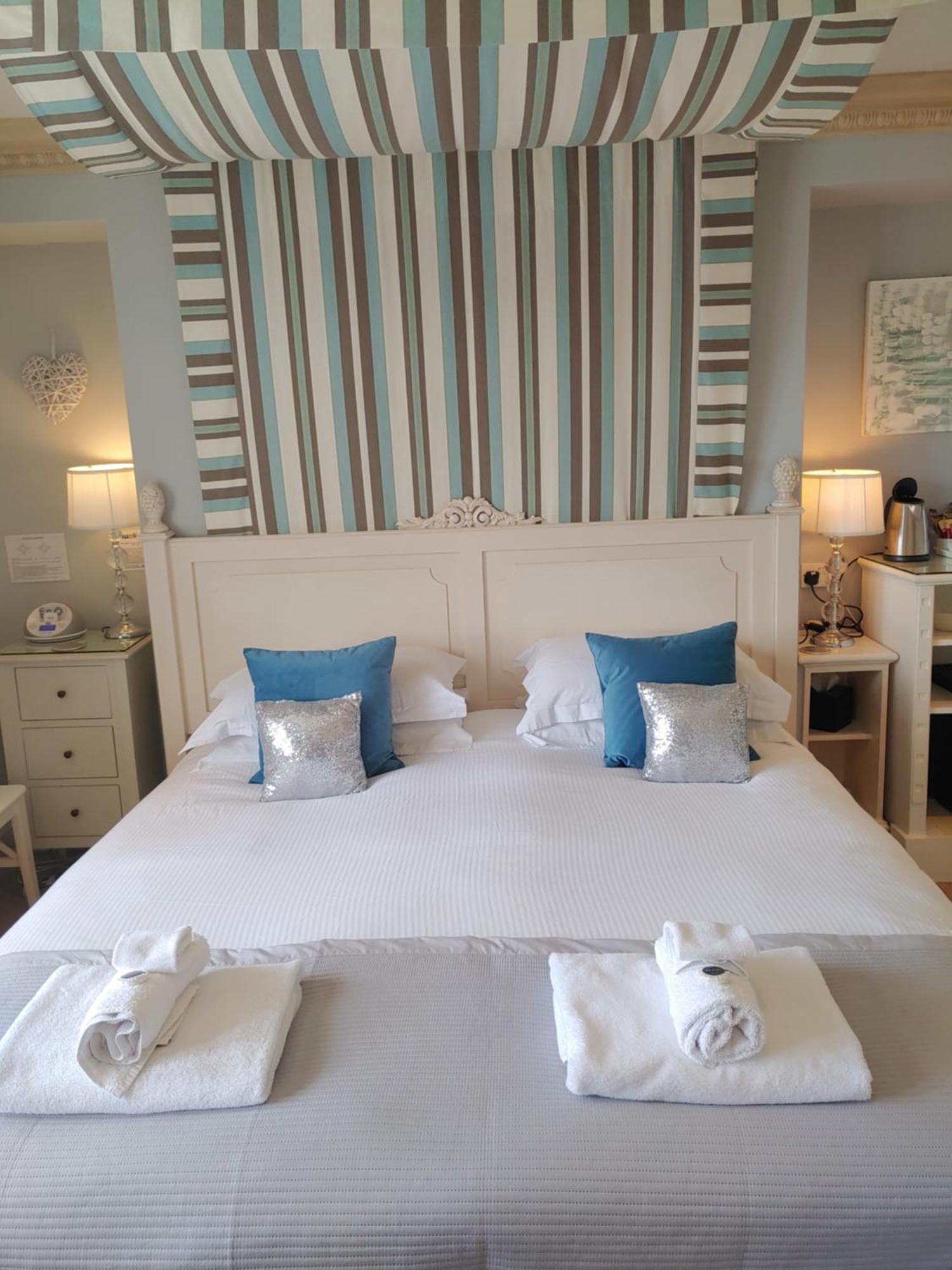 The Bath House Boutique B&B - In-Room Breakfast - Free Parking Exterior photo