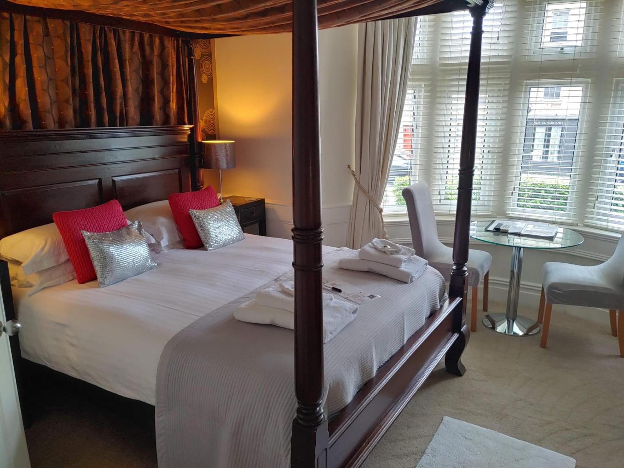 The Bath House Boutique B&B - In-Room Breakfast - Free Parking Exterior photo