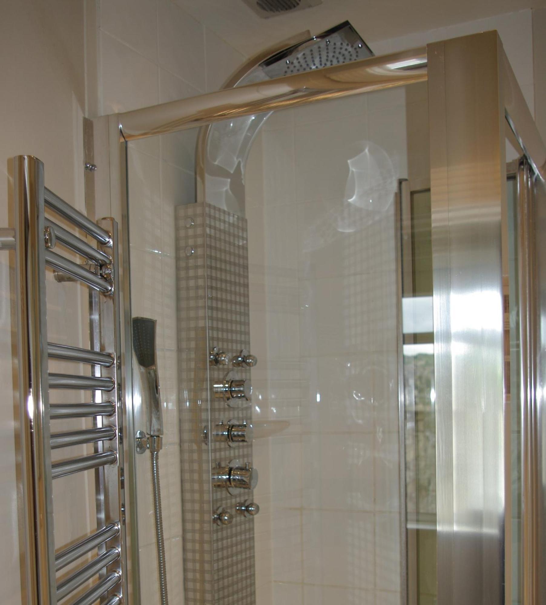 The Bath House Boutique B&B - In-Room Breakfast - Free Parking Exterior photo
